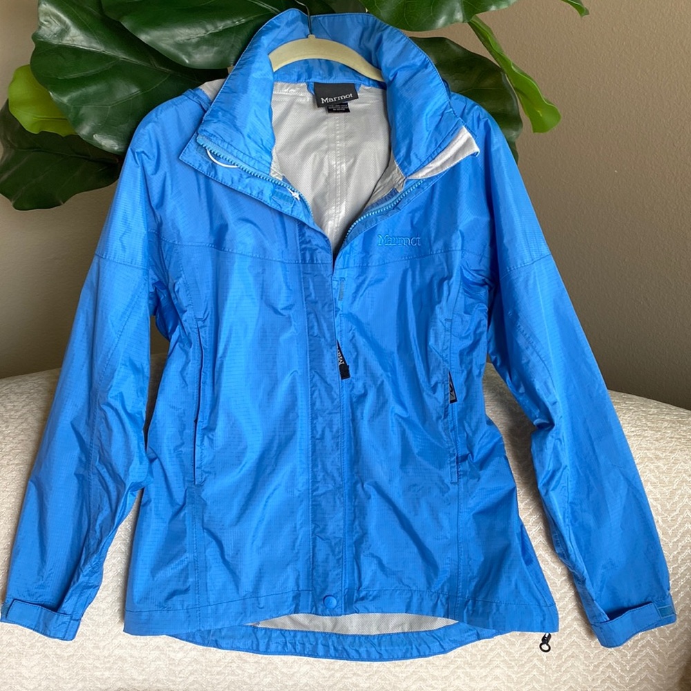 Marmot womens rain jacket, Size S, Blue